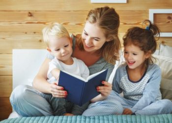 3 Cara Memilih Buku Untuk Si Kecil Sesuai Umur