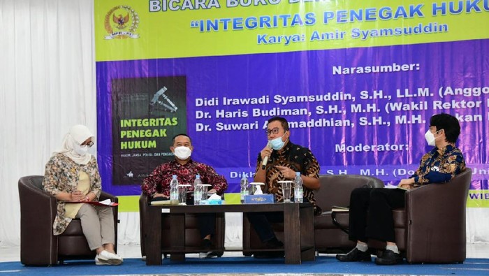 Gelaran acara 'Bicara Buku Bersama Wakil Rakyat' oleh Perpustakaan MPR-Uniku (Foto: dok. MPR RI/Jakarta Book Review)
