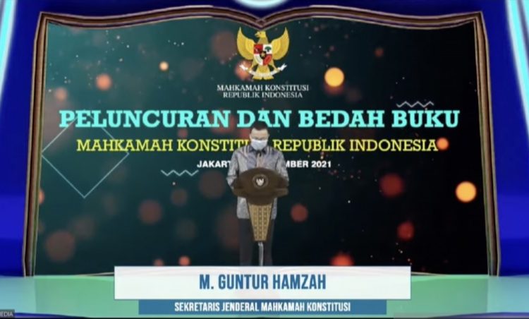 Peluncuran Buku dan Bedah Buku Mahkamah Konstitusi Tahun 2021” yang disiarkan secara langsung di kanal YouTube Mahkamah Konstitusi RI, Jakarta, Rabu (10/11/2021). (Foto: Antara.com/Jakarta Book Review)