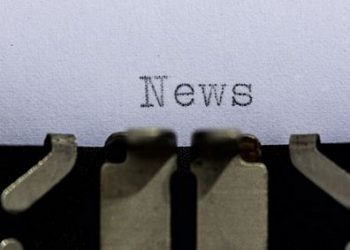 Seluk Beluk Straight News