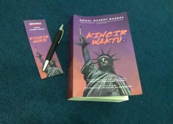 Resensi buku Kincir Waktu Akmal Nasery Basral penerbit Mahaka Publishing oleh Jakarta Book Review