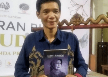 Yayasan Indonesia Sentris Rilis Buku Tentang Ibu Jokowi