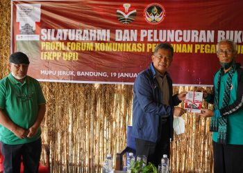 Obati Rasa Rindu, Forum Komunikasi Pensiunan Pegawai UPI Rilis Buku Profil FKPP UPI