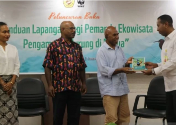 Terbaru, Uncen-WWF Rilis Buku Panduan Pengamatan Burung di Papua
