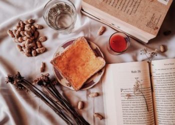 Tips Jitu Mengiasati Rasa Bosan Saat Membaca Buku