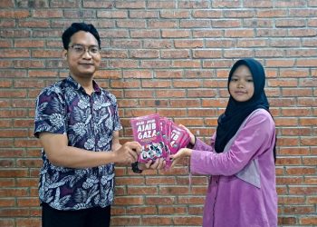 Peringati Ulang Tahun ke-13, Penerbit Rene Turos Group Bagikan Buku “Anak-Anak Ajaib Gaza”