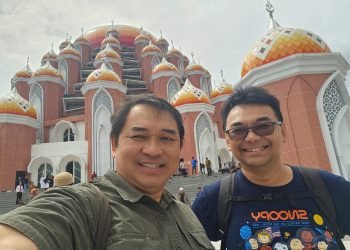 Religi, Reklamasi, dan Korupsi