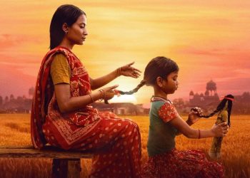 Cover buku dan film La tresse